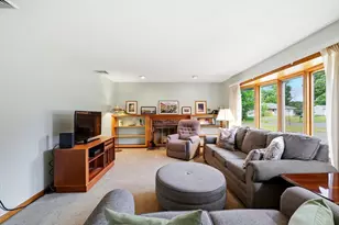 48 Hickory Dr, Northampton, MA 01062 - Photo 5