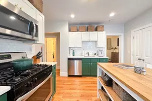 23 Elm St, Boston, MA 02122 - Photo 9