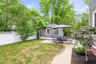 11 Plymouth Ave, Northampton, MA 01062 - Photo 33