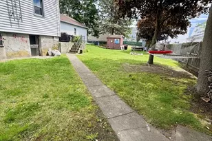 127 Brown St, Fall River, MA 02724 - Photo 13