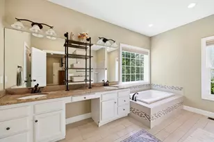 34 Bissonnette Cir, Southampton, MA 01073 - Photo 19