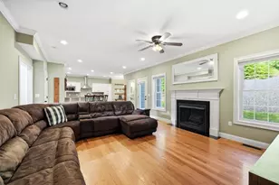 34 Bissonnette Cir, Southampton, MA 01073 - Photo 11