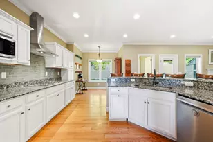 34 Bissonnette Cir, Southampton, MA 01073 - Photo 5