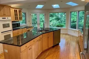 124 Pilgrim Rd, Wellesley, MA 02481 - Photo 3