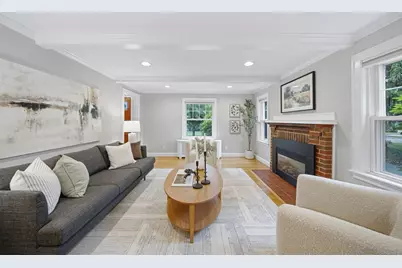 8 Brackett Ave, Stoneham, MA 02180 - Photo 5