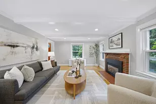 8 Brackett Ave, Stoneham, MA 02180 - Photo 5