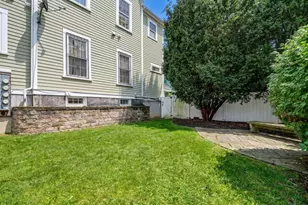 121 E Cottage St, Boston, MA 02125 - Photo 29