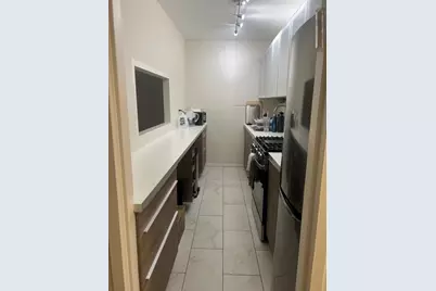 6 Whittier Place #6F, Boston, MA 02114 - Photo 3