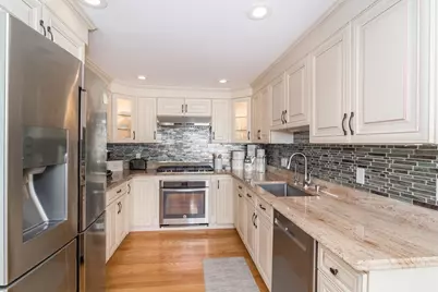 286 Linden Street #286, Wellesley, MA 02482 - Photo 5