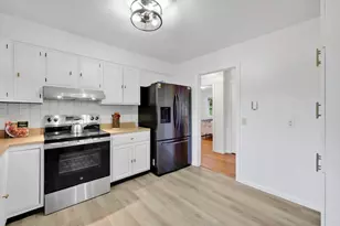 210 Strong St, Amherst, MA 01002 - Photo 15