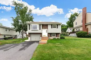 4 Rossmore Rd, Lynnfield, MA 01940 - Photo 1