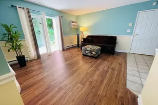 22 Maple Crest Cir, Holyoke, MA 01040 - Photo 11