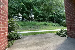 22 Maple Crest Cir, Holyoke, MA 01040 - Photo 25