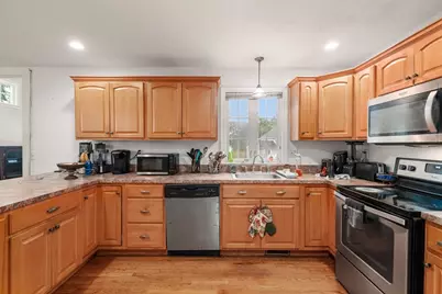 86 Oakland St, Stoughton, MA 02072 - Photo 11