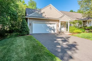 91 Shadow Brook Est, South Hadley, MA 01075 - Photo 3
