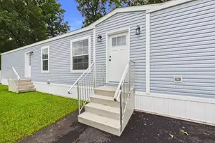 2 4th Ave, Ware, MA 01082 - Photo 31
