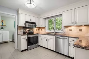 25 Greenwood E Ln, North Andover, MA 01845 - Photo 9