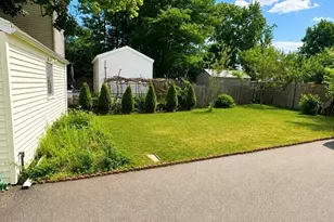 19 Cavanaugh Rd, Braintree, MA 02184 - Photo 3