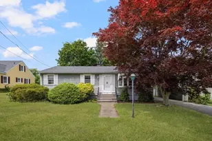 27 Hinsdale St, Swansea, MA 02777 - Photo 1