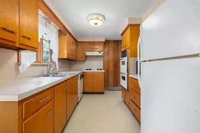 27 Hinsdale St, Swansea, MA 02777 - Photo 15