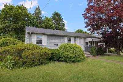 27 Hinsdale St, Swansea, MA 02777 - Photo 3