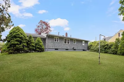 27 Hinsdale St, Swansea, MA 02777 - Photo 31