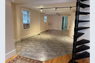 183 Pleasant St, Marblehead, MA 01945 - Photo 3