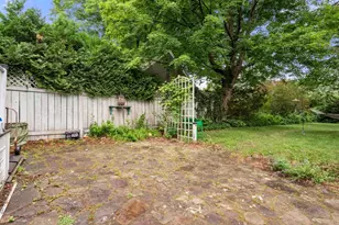 14 Linden St, Northbridge, MA 01588 - Photo 33