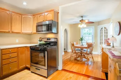 43 Ellsworth Ave, Springfield, MA 01118 - Photo 3