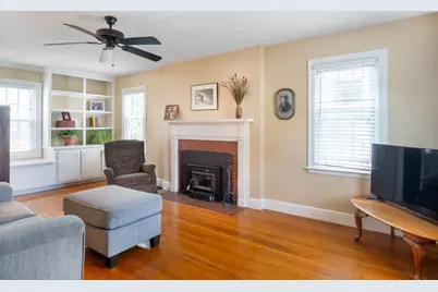 43 Ellsworth Ave, Springfield, MA 01118 - Photo 7