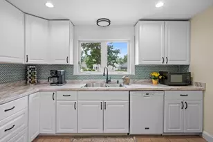230 Chelmsford St, Chelmsford, MA 01824 - Photo 13