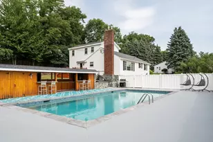 85 Farm St, Wakefield, MA 01880 - Photo 17