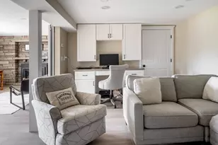 85 Farm St, Wakefield, MA 01880 - Photo 5