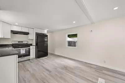 12 Chesapeake Rd, Holbrook, MA 02343 - Photo 9