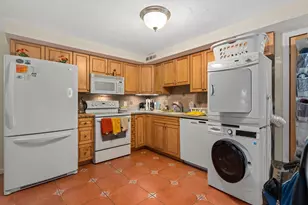 22 Austin St, Boston, MA 02129 - Photo 3