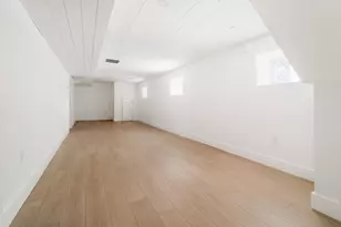 387 Norfolk St, Cambridge, MA 02139 - Photo 13