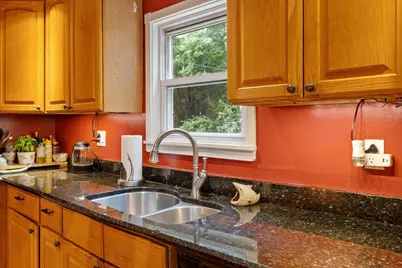 192 Wentworth Ave, Lowell, MA 01852 - Photo 9