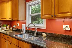 192 Wentworth Ave, Lowell, MA 01852 - Photo 9