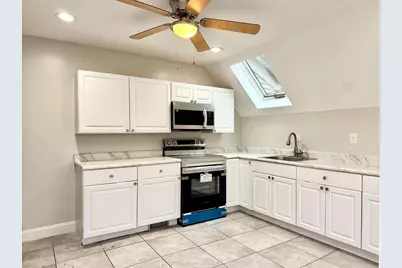31-33 Hollingsworth St, Lynn, MA 01902 - Photo 5