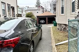 31-33 Hollingsworth St, Lynn, MA 01902 - Photo 5