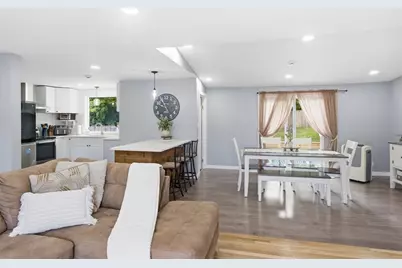 91 Bunkerhill Pkwy, West Boylston, MA 01583 - Photo 7