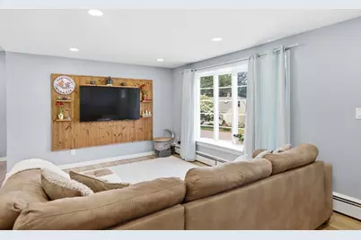 91 Bunkerhill Pkwy, West Boylston, MA 01583 - Photo 9