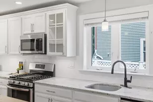 8-10 Fordham St, Arlington, MA 02474 - Photo 13