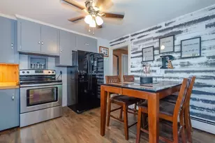 263 Maple St, Warwick, RI 02880 - Photo 3