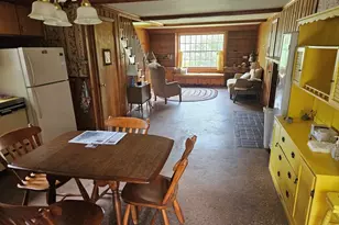 43 Summer St, Barre, MA 01005 - Photo 9