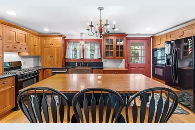 392 Greenfield Rd, Deerfield, MA 01342 - Photo 11