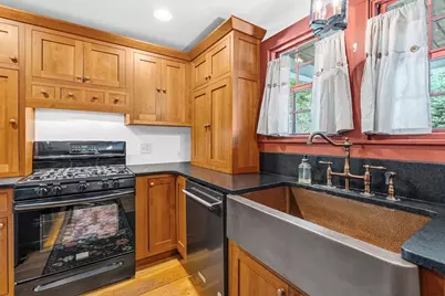 392 Greenfield Rd, Deerfield, MA 01342 - Photo 9
