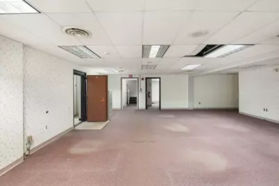 1 N Main St, Webster, MA 01570 - Photo 9