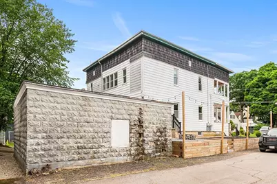 21 Oakland St, Fitchburg, MA 01420 - Photo 37