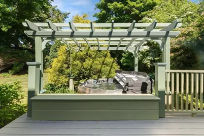 94 Lovett St, Beverly, MA 01915 - Photo 37